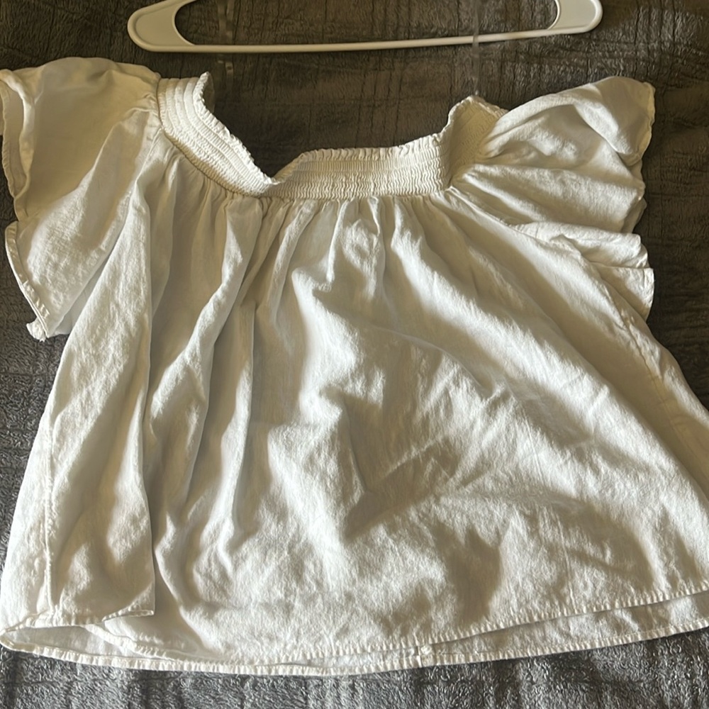 Off shoulder. American eagle top